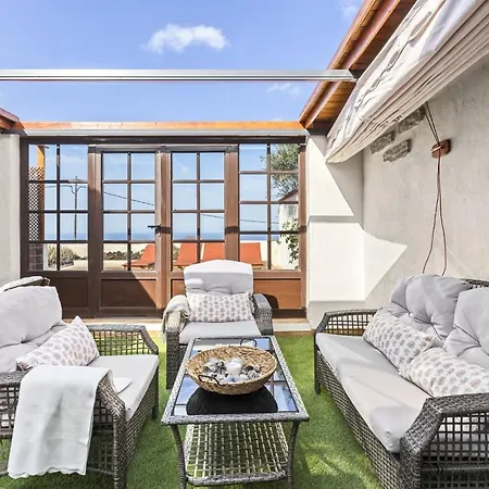 Lighthouse Tatil Evi Tinajo