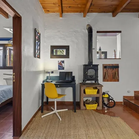 Tatil Evi Lighthouse Tinajo