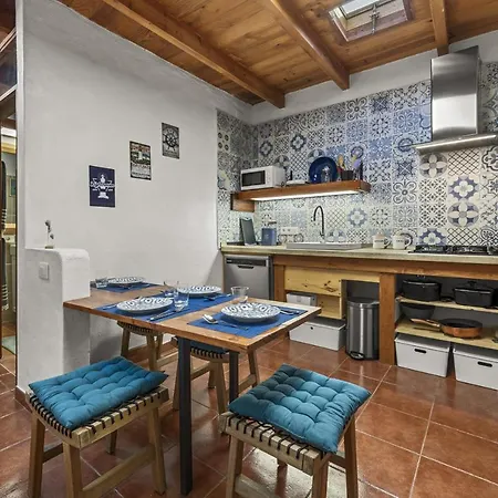 Lighthouse Tatil Evi Tinajo